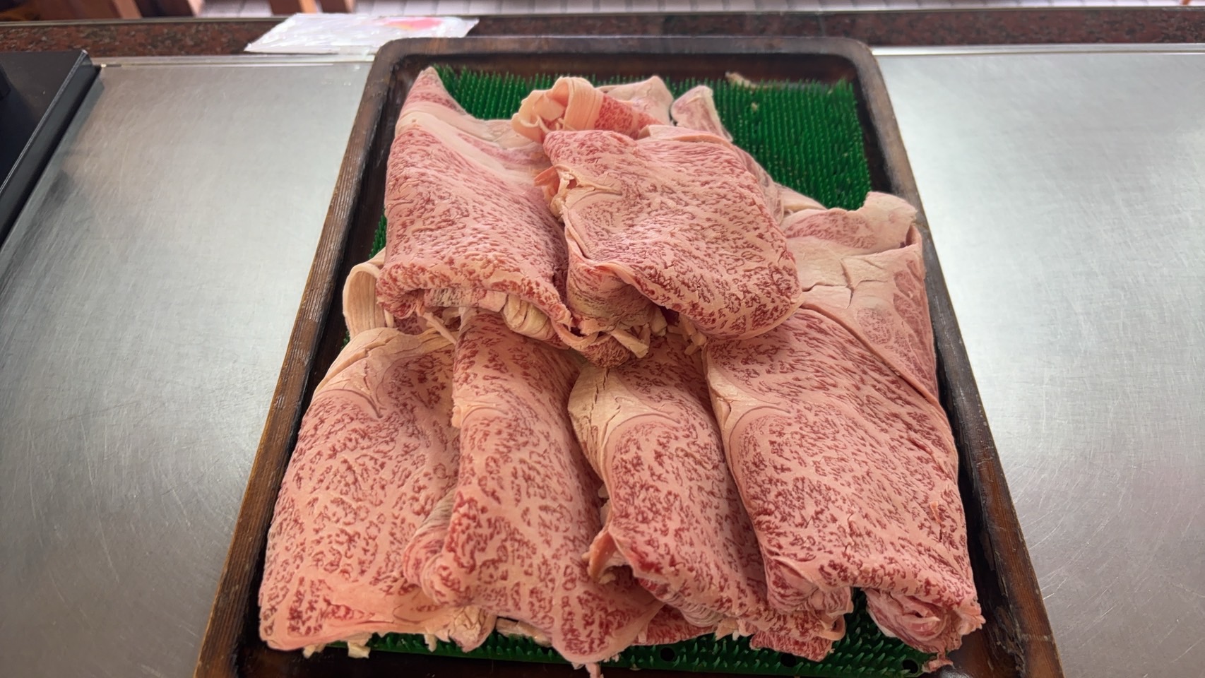 黒毛和牛ロースは、とろけるような口当たり!